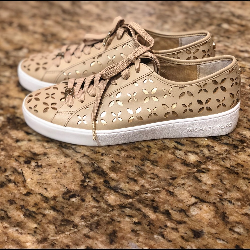 MICHAEL by Michael Kors Beige Lace-Up Sneakers 7